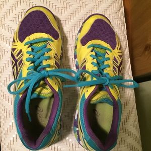 Asics Women's Volleyball Shoes Size 8.5